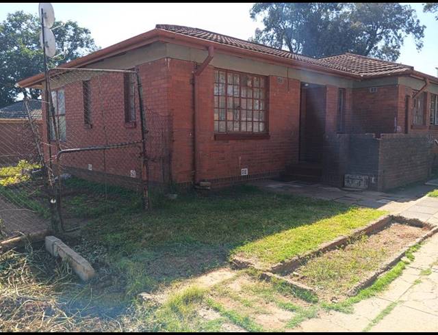 5 BEDROOM HOUSE FOR SALE IN ORLANDO EAST